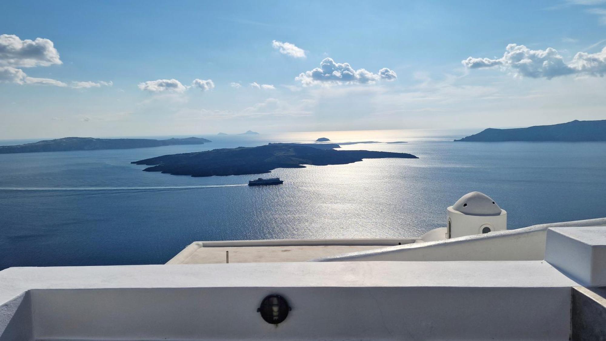 Vila Karpimo Horizon - Caldera View With Private Hot Tub Firostefani Exteriér fotografie