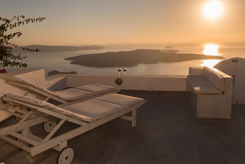 Vila Karpimo Horizon - Caldera View With Private Hot Tub Firostefani Exteriér fotografie