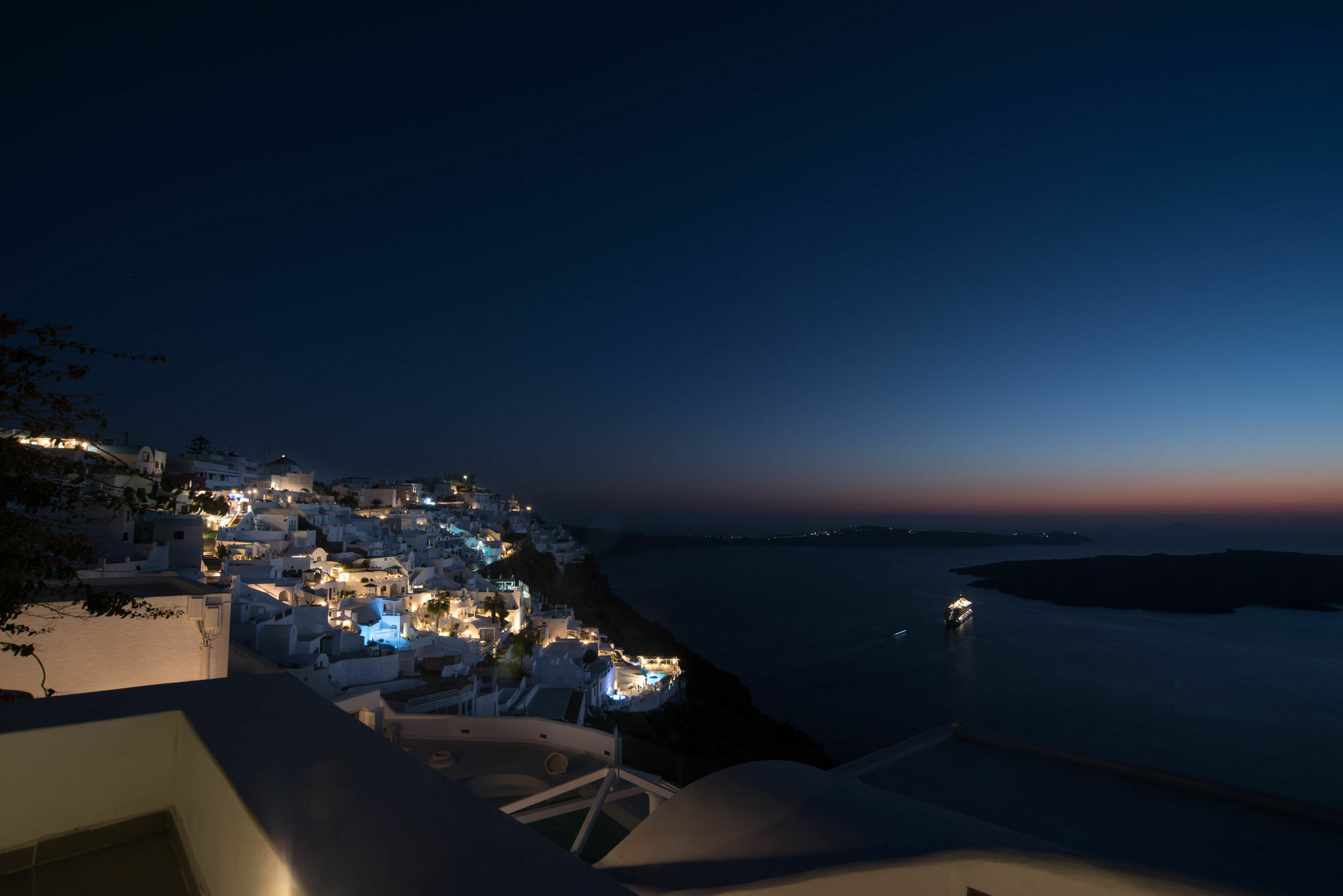 Vila Karpimo Horizon - Caldera View With Private Hot Tub Firostefani Exteriér fotografie